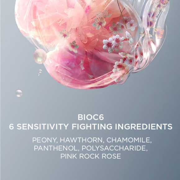 DARPHIN Essential Beauty Bag - Picture 6 of 8